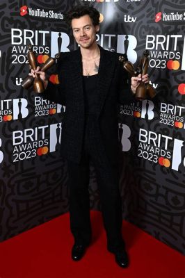 Brit Awards 2023: Harry Styles Dominates and Sets a New Trend for Gender-Neutral Fashion